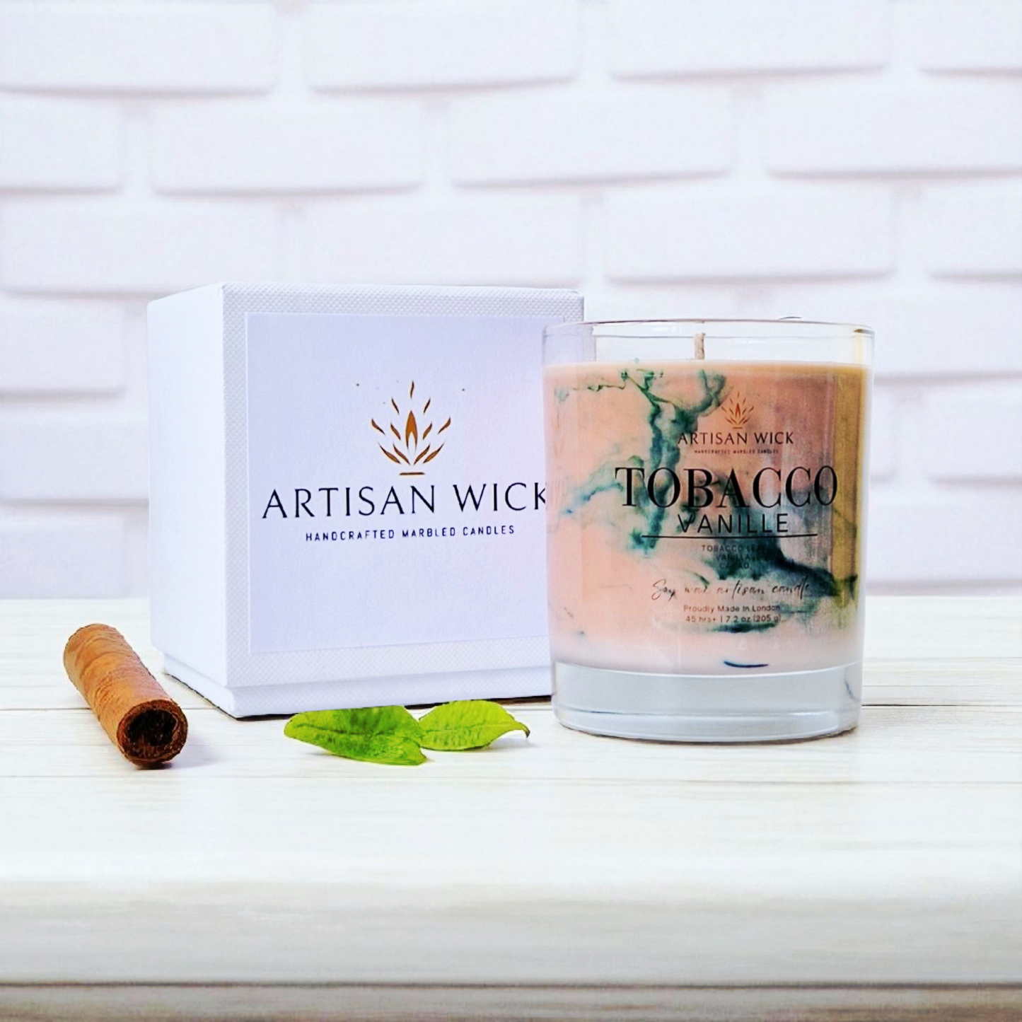 Tobacco Vanille Signature Marbled Soy Candle