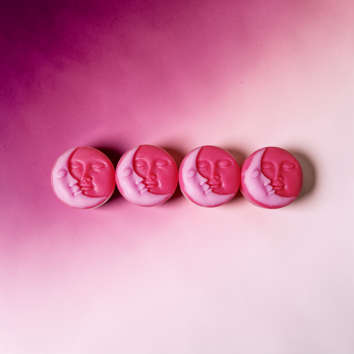 Velvet Rose And Oud Large Soy Wax Melts | 100% Vegan And Non-Toxic | 4 x 50g