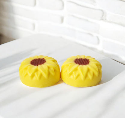 Botanical Wax Melt Sunshine Bursts Large Sunflower | 2 Pack: 7cm x 7cm Each
